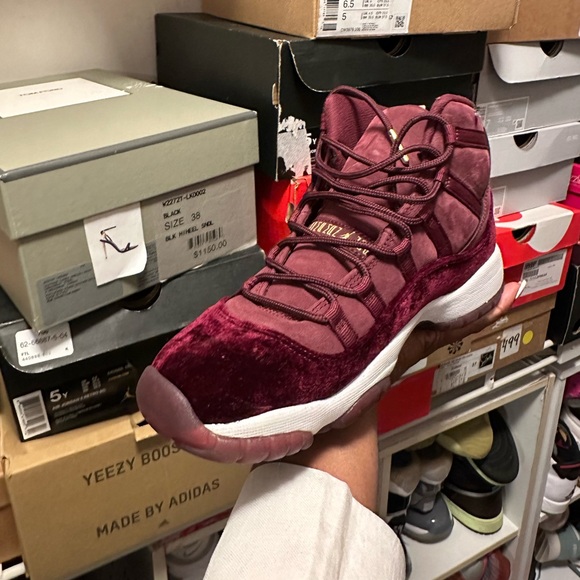 Jordan 11 limited edition - Picture 2 of 2